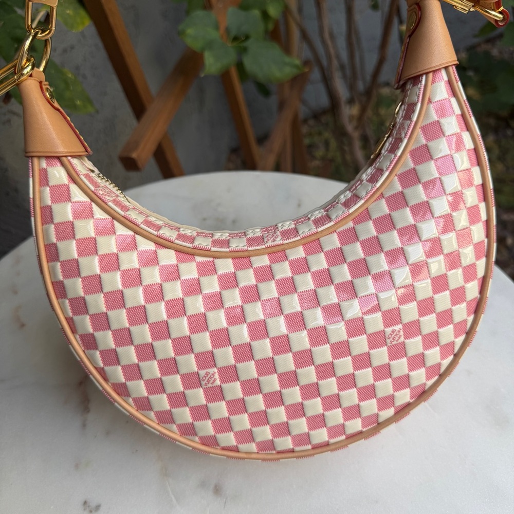 Louis Vuitton Damier Vernis Loop Crossbody - Picture 4 of 14